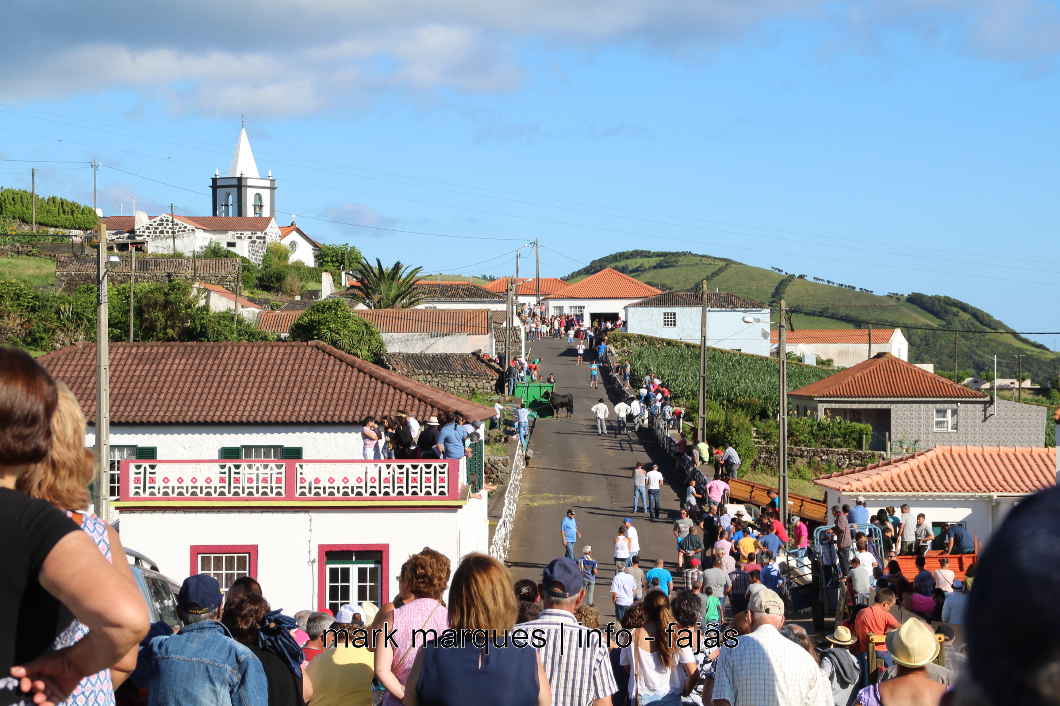 TOURADA À CORDA – BEIRA (VELAS) – (Ilha de São Jorge). (reportagem fotográfica)