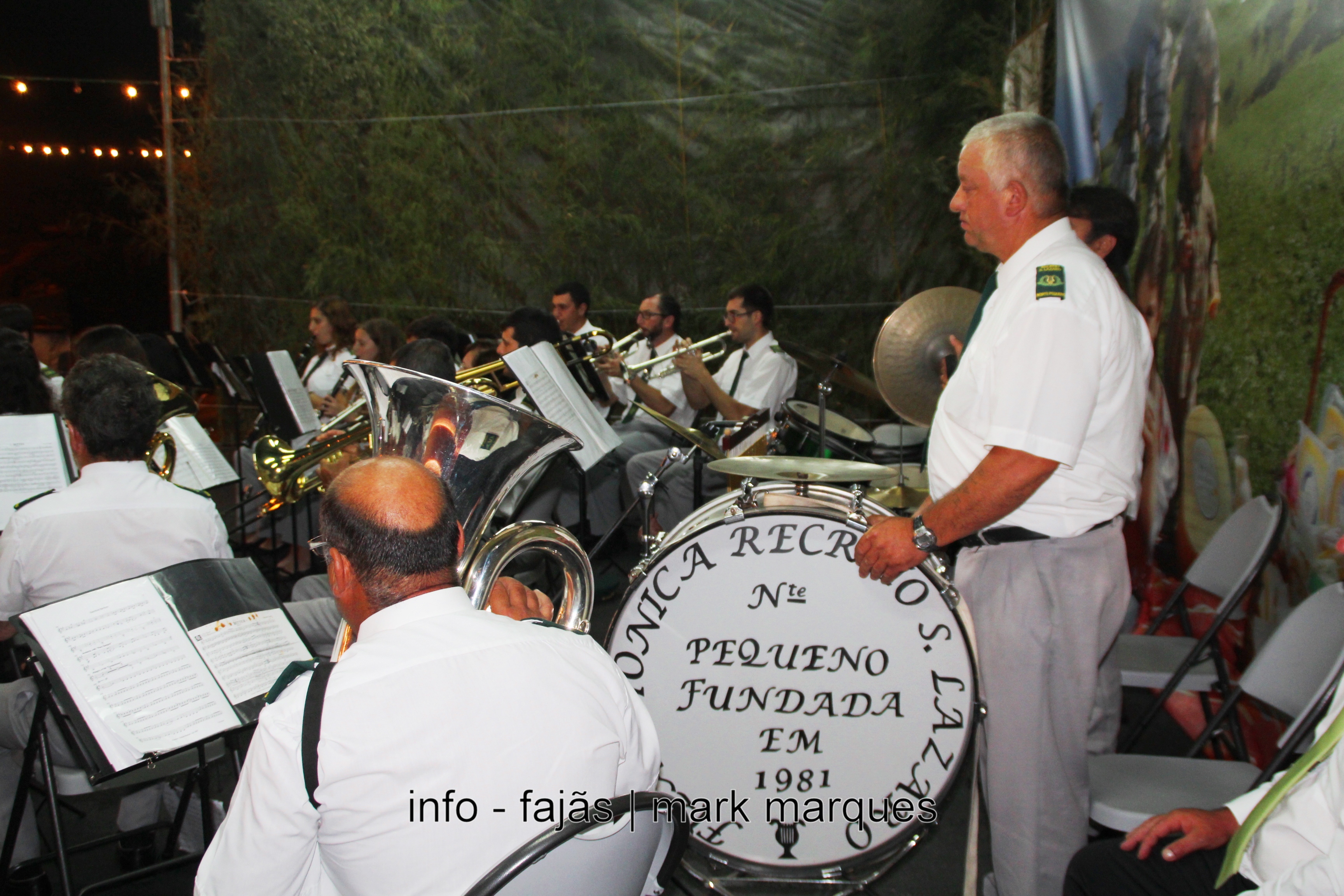 Banda Filarmónica Recreio de São Lázaro (Norte Pequeno) dá concerto no Festival de Julho de 2016 (c/ vídeo)