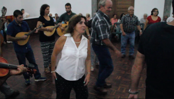 CHAMARRITA – CASA DO POVO DE VELAS (BEIRA) – FESTA DA SAUDADE (c/ vídeo)