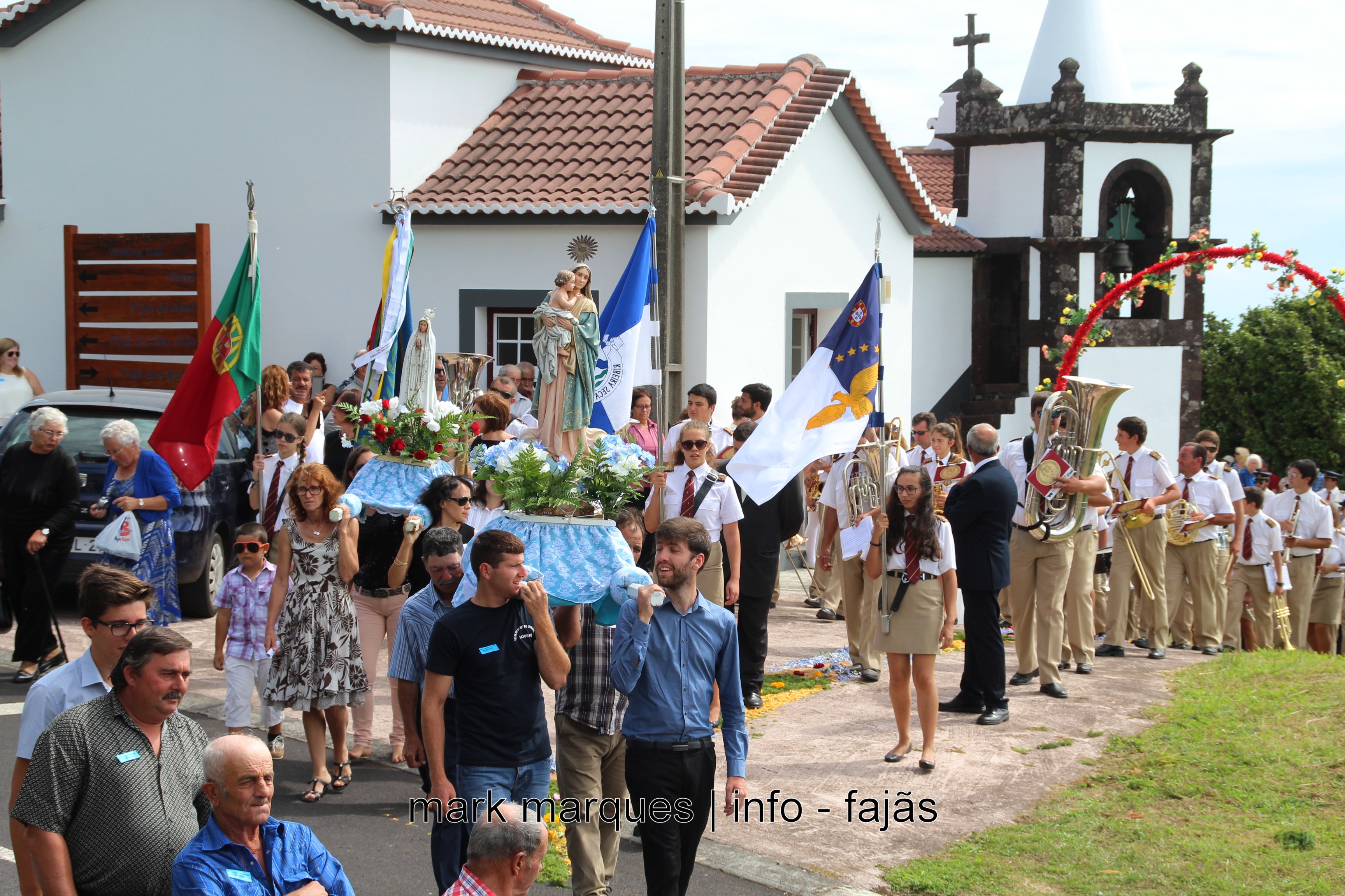 PROCISSÃO DE NOSSA SENHORA DO LIVRAMENTO – LOURAIS – ILHA DE SÃO JORGE (c/ vídeo)