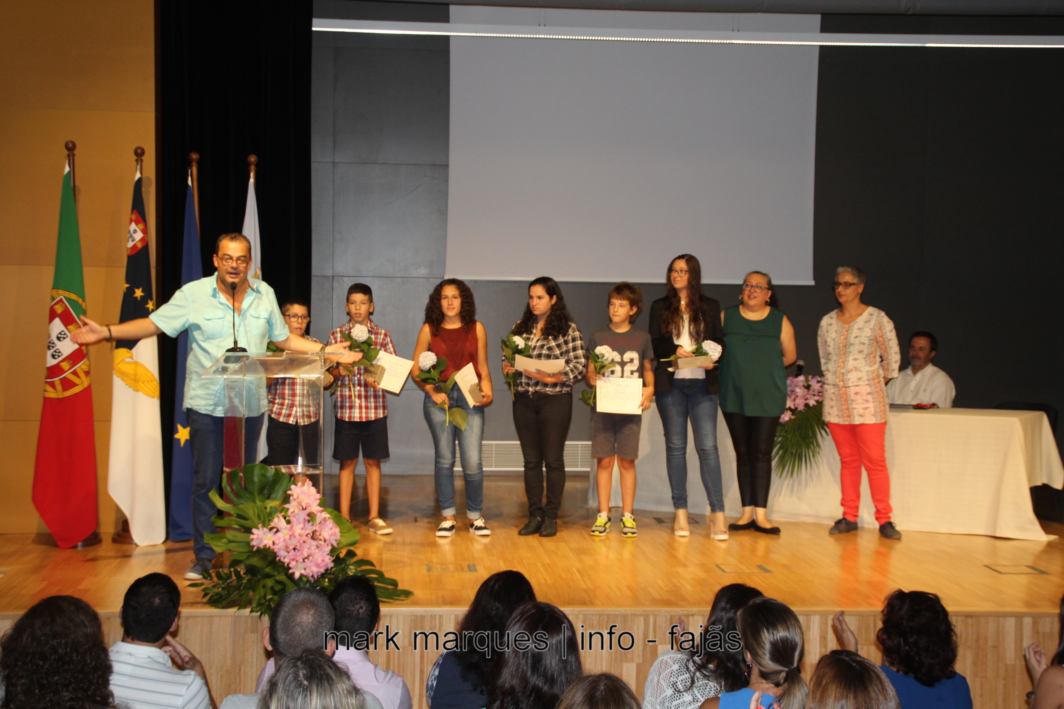 ABERTURA DO ANO LETIVO 2016 / 2017 – ESCOLA BÁSICA E SECUNDÁRIA DE VELAS – ILHA DE SÃO JORGE. (reportagem fotográfica)