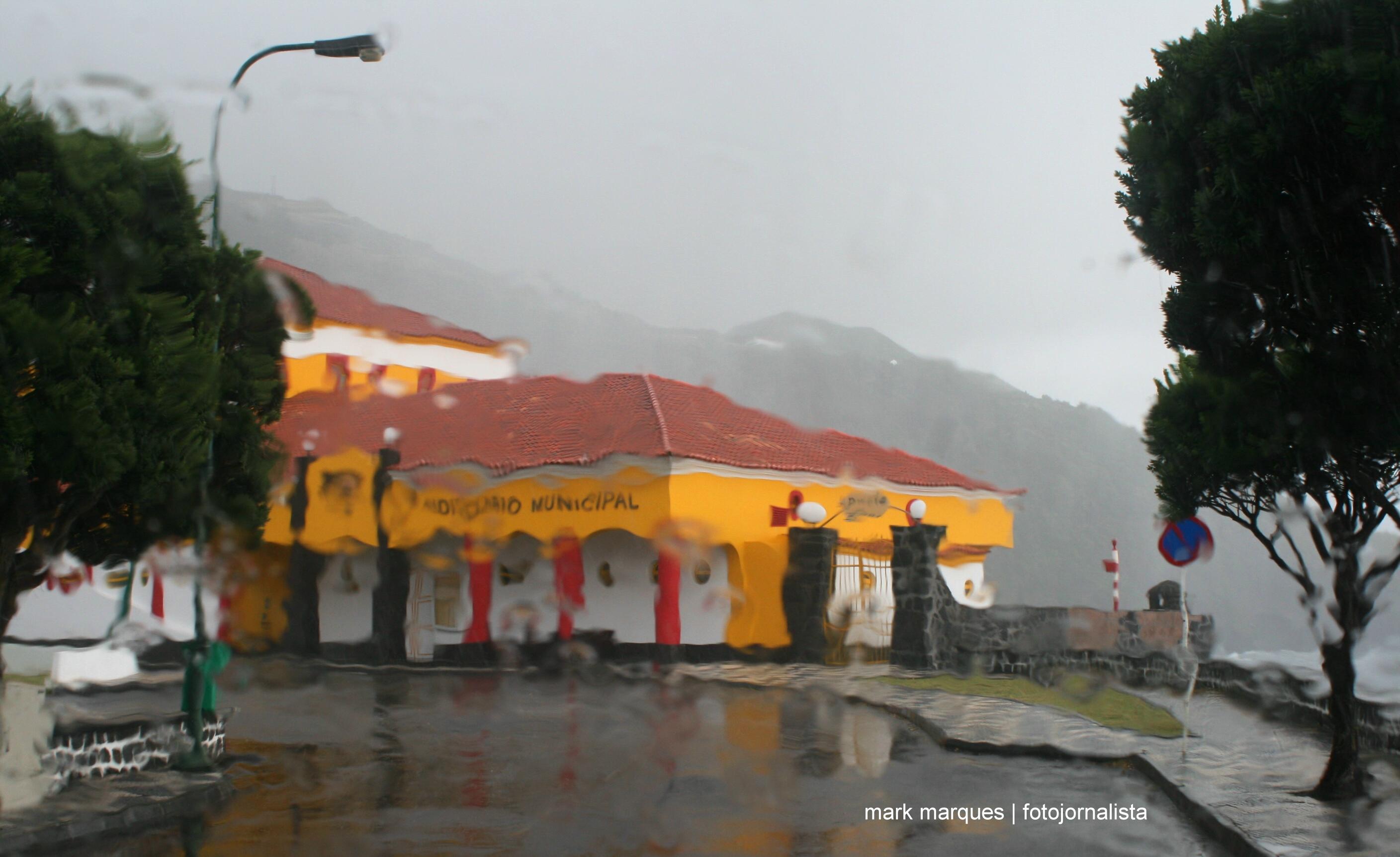 Proteção Civil alerta para previsão de chuva forte nas Ilhas dos Grupos Ocidental e Central