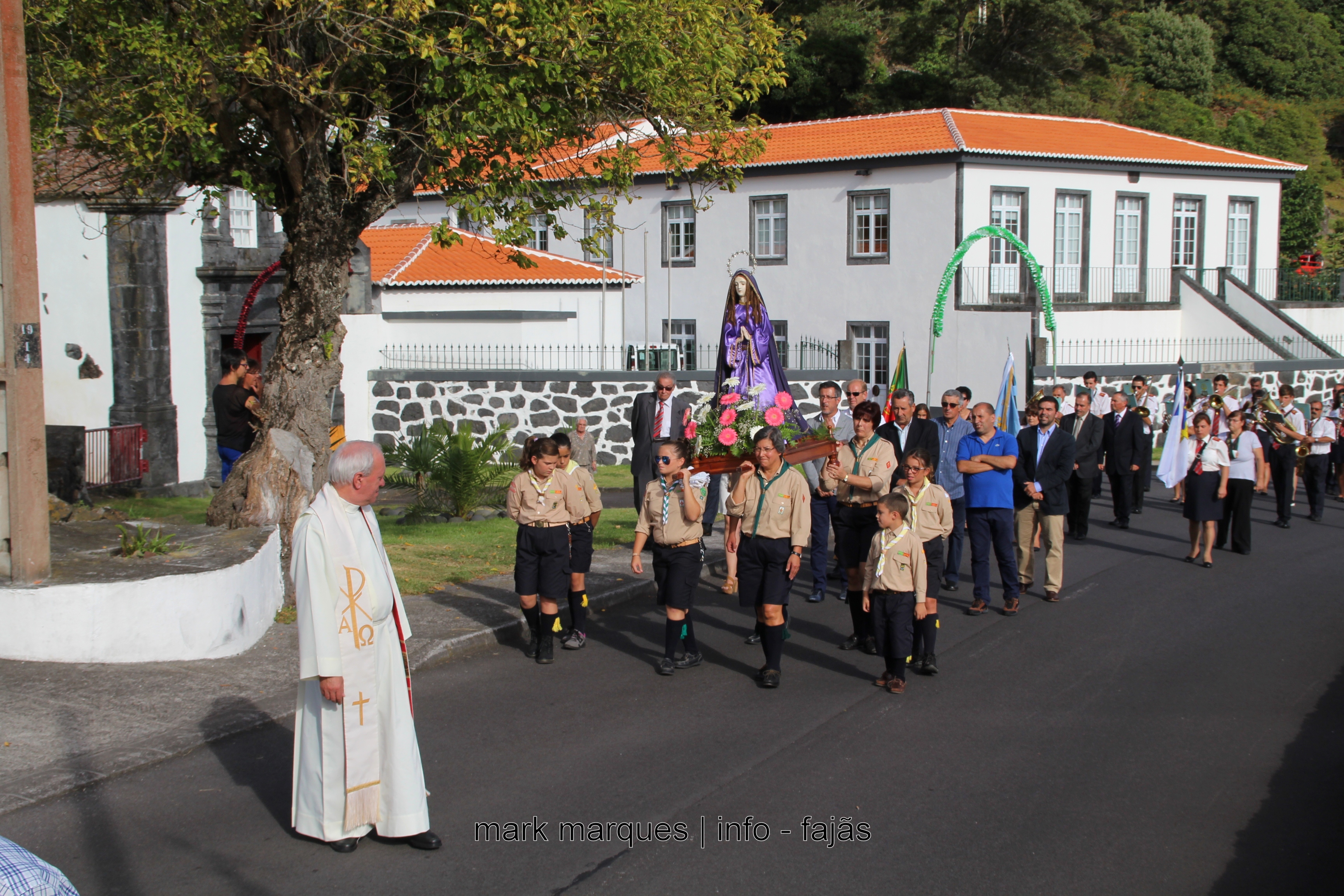PROCISSÃO EM HONRA DE Nª SRª DA BOA MORTE – URZELINA – ILHA DE SÃO JORGE (c/ vídeo)