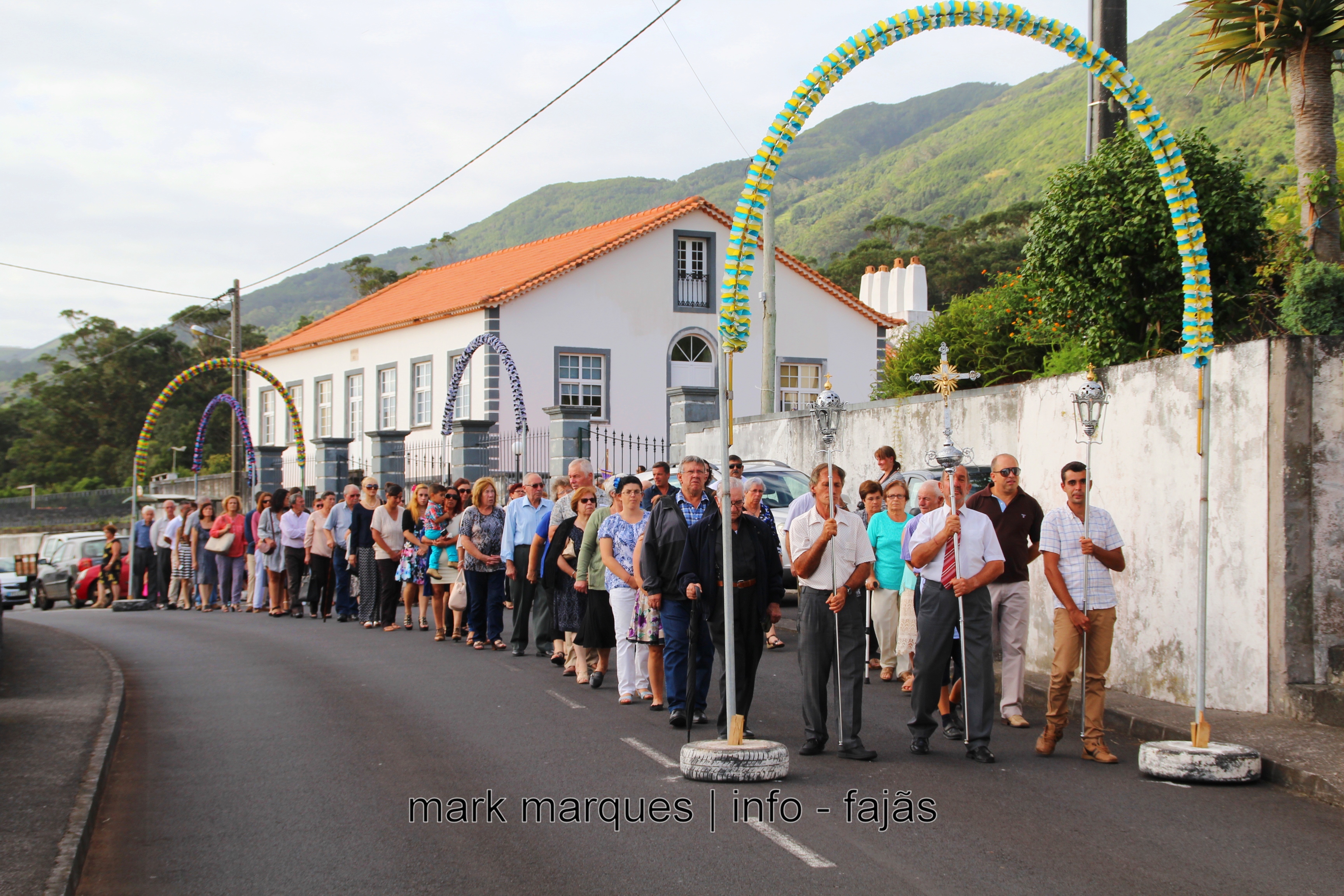 PROCISSÃO EM HONRA DE Nª SRª DA BOA MORTE – URZELINA – SÃO JORGE. (reportagem fotográfica)