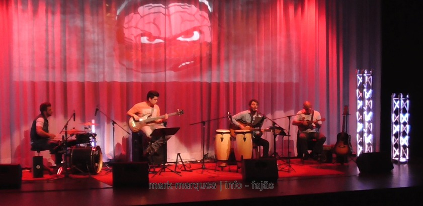 BANDA BRAINSTORM DÁ CONCERTO ACÚSTICO NO AUDITÓRIO MUNICIPAL DAS VELAS – ILHA DE SÃO JORGE (c/ vídeo)