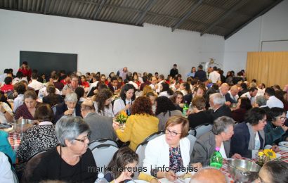 MUNICÍPIO DA CALHETA OFERECE ALMOÇO À POPULAÇÃO EM DIA DA PADROEIRA SANTA CATARINA – ILHA DE SÃO JORGE (reportagem fotográfica)