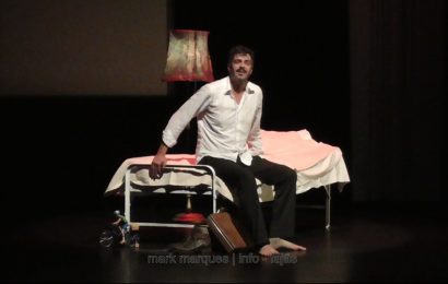 TEATRO “PASSAGEM DAS HORAS” NO AUDITÓRIO MUNICIPAL DAS VELAS (c/ vídeo)
