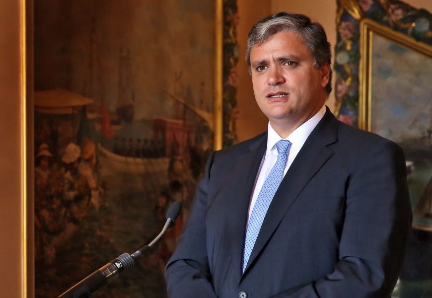 Presidente do Governo concede tolerância de ponto na tarde de quinta-feira da Páscoa