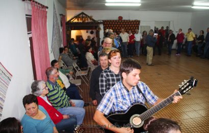 BAILE DE RODA – JANTAR DA MATANÇA DO PORCO – SANTO AMARO, ILHA DE SÃO JORGE. (c/ vídeo)