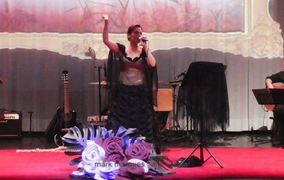 FADISTA “VÂNIA SOUSA” NO AUDITÓRIO MUNICIPAL DAS VELAS. (c/ vídeo)