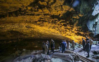 Aumento do turismo nos Açores exige “esforço de preservação do património natural”, defende André Bradford