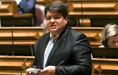 Deputados do PS garantem firmeza na defesa dos lavradores Açorianos