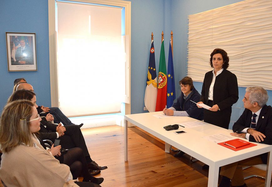 Dia Internacional da Mulher assinalado com cedência de imóvel à APAV Açores