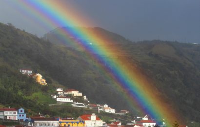 Proteção Civil alerta para previsão de chuva e trovoada em sete ilhas dos Açores (Grupo Ocidental e Central)