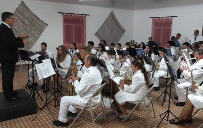 BANDA FILARMÓNICA DE SANTO AMARO – APRESENTAÇÃO REPERTÓRIO 2017 – (1ª de 7 peças) – Ilha de São Jorge (c/ vídeo)