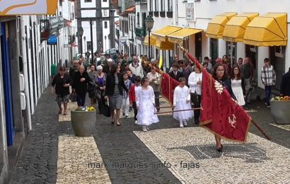 COROAÇÃO DO DIVINO ESPÍRITO SANTO – VELAS – ILHA DE SÃO JORGE (c/ vídeo)