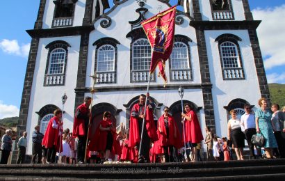 FESTA DO SANTÍSSIMO SACRAMENTO (Procissão) – URZELINA – Ilha de São Jorge (c/ reportagem fotográfica)