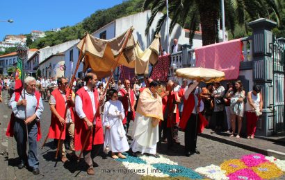 PROCISSÃO DO CORPO DE DEUS – VELAS – Ilha de São Jorge (c/ vídeo)