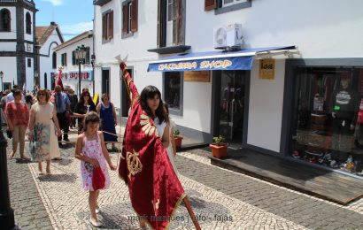 COROAÇÃO IMPÉRIO DO LIVRAMENTO – VELAS – Ilha de São Jorge (c/ reportagem fotográfica)