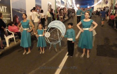 MARCHA DA ESCOLA BÁSICA E SECUNDÁRIA DE VELAS – FESTIVAL DE JULHO 2017 – CALHETA – Ilha de São Jorge (c/ vídeo)