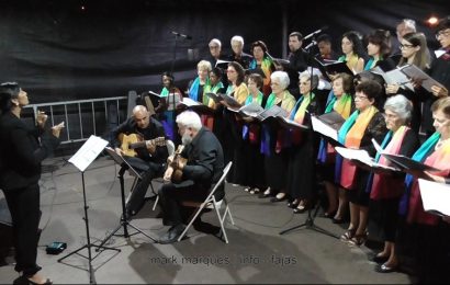 CORO E ORQUESTRA DA ILHA DE SÃO JORGE “JOSÉ DAMIÃO DE ALMEIDA” ATUA NAS FESTAS DE ROSAIS – Ilha de São Jorge (c/ vídeo)