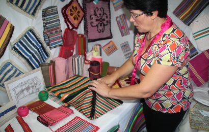 EXPOSIÇÕES NAS FESTAS DE ROSAIS – ROSAIS – Ilha de São Jorge (c/ reportagem fotográfica)
