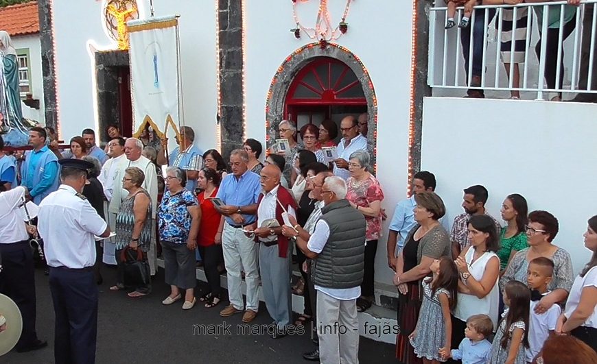 “FIÉIS CANTAM BOA NOITE MARIA” – FESTAS DA FAJÃ DO OUVIDOR – Ilha de São Jorge (c/ vídeo)