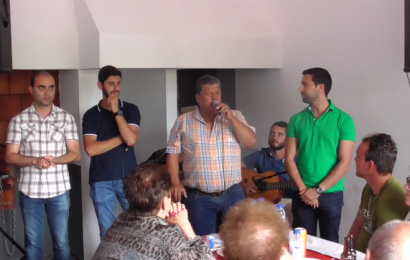 “HOJE ESTOU TRISTE….PERDI UM AMIGO” HOMENAGEM AO JOÃO BETTENCOURT (PERNETA) – Cantador da Ilha de São Jorge (c/ vídeo)