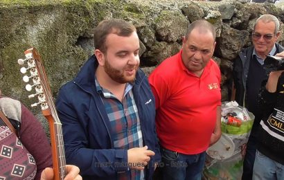 “CANTORIA” NA FERRA DA GANADARIA ÁLVARO AMARANTE – Ilha de São Jorge (c/ vídeo)