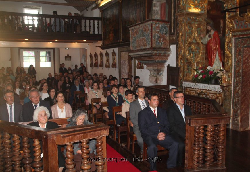 MISSA EM HONRA DE SANTA BÁRBARA – MANADAS – Ilha de São Jorge (c/ reportagem fotográfica) MISSA EM HONRA DE SANTA BÁRBARA – MANADAS – Ilha de São Jorge (c/ reportagem fotográfica)