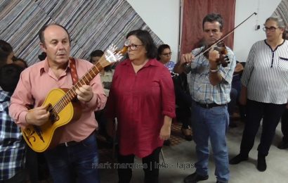 “BAILE DE RODA” FESTA DA MATANÇA DO PORCO – SANTO AMARO, Ilha de São Jorge (c/ vídeo)