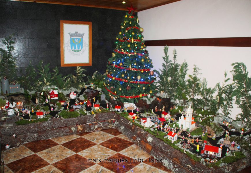 PRESÉPIO DA JUNTA DE FREGUESIA DE VELAS em “DIA DAS MONTRAS” – Ilha de São Jorge (c/ reportagem fotográfica)