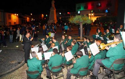 BANDA FILARMÓNICA “NOVA ALIANÇA” EM CONCERTO NO “DIA DAS MONTRAS” – Vila das Velas – Ilha de São Jorge (c/ vídeo)