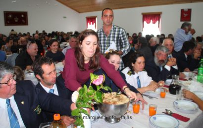 ALMOÇO – FESTA DE SANTO ANTÃO – Santo Antão / Ilha de São Jorge (c/ reportagem fotográfica)