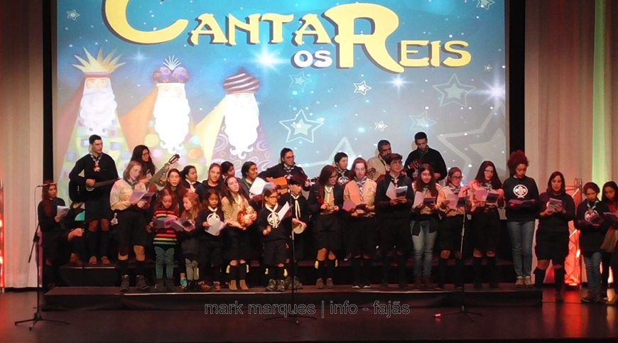 Grupo de Reis “Escuteiros – Agrupamento 771 das Velas e Agrupamento 847 de Santo Amaro” – Auditório Municipal das Velas (c/ vídeo) Grupo de Reis “Escuteiros – Agrupamento 771 das Velas e Agrupamento 847 de Santo Amaro” – Auditório Municipal das Velas (c/ vídeo)