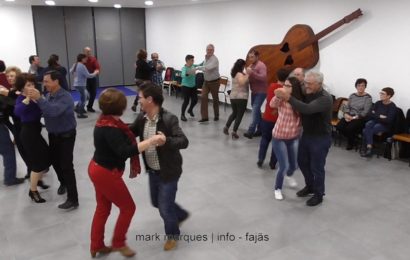 “CHAMARRITA” – BAILES REGIONAIS NO EDIFÍCIO SOL – Rosais – Ilha de São Jorge  (c/ vídeo)