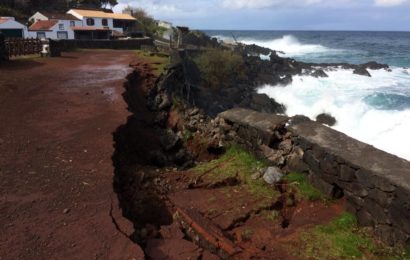 MAR PROVOCA ESTRAGOS NA FAJÃ DAS PONTAS – Norte Pequeno – Ilha de São Jorge