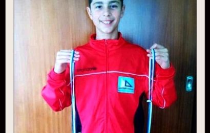 GUSTAVO ALVES da EBS de Velas (São Jorge), conquista 1º lugar na prova de Megasprint na Ilha de São Miguel