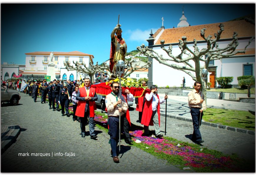 PROCISSÃO EM HONRA DE SÃO JORGE – Vila das Velas – Ilha de São Jorge (c/ reportagem fotográfica)