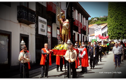 PROCISSÃO EM HONRA DE SÃO JORGE – Vila das Velas – Ilha de São Jorge (c/ vídeo)