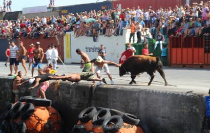 TOURADA À CORDA (Cais Comercial de Velas) – 31ª SEMANA CULTURAL DAS VELAS – Ilha de São Jorge (c/ reportagem fotográfica)