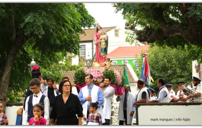 FESTA DE Nª SRª DO ROSÁRIO “Procissão” – Vila do Topo – Ilha de São Jorge (c/ vídeo)