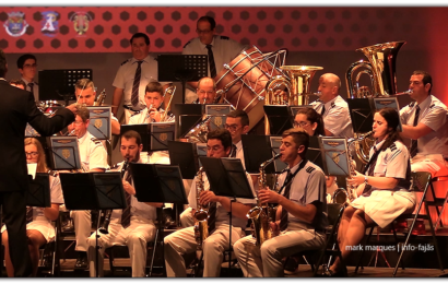 BANDA FILARMÓNICA DE SANTO AMARO EM CONCERTO DE ANO NOVO – (2ª de 3 reportagens) – Auditório Municipal de Velas (c/ vídeo)