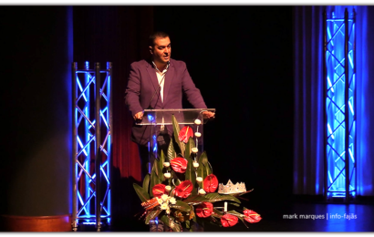 DISCURSO DO PRESIDENTE DO MUNICÍPIO DE VELAS, LUÍS SILVEIRA NA ABERTURA DA NOITE DE REIS – Auditório Municipal de Velas (c/ vídeo)