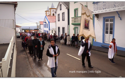 PARÓQUIA DE SANTO ANTÃO, ORGANIZA PROCISSÃO DA RESSURREIÇÃO DO SENHOR – Ilha de São Jorge (c/ vídeo)