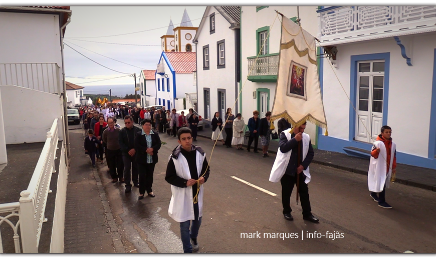 PARÓQUIA DE SANTO ANTÃO, ORGANIZA PROCISSÃO DA RESSURREIÇÃO DO SENHOR – Ilha de São Jorge (c/ vídeo)