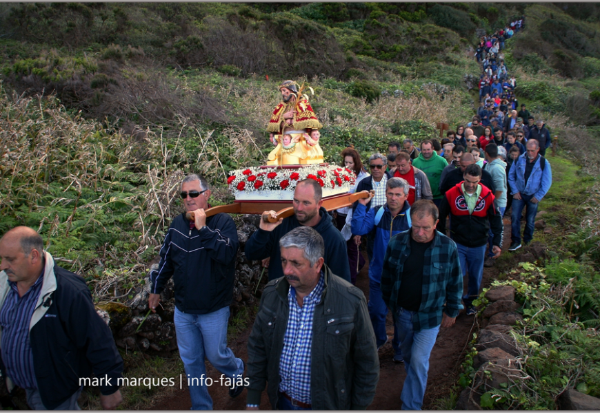 “TEMPOS DE ESPERA” – IMAGEM DO SENHOR SANTO CRISTO DE RUMO AO SANTUÁRIO – Fajã da Caldeira de Santo Cristo – Ilha de São Jorge  (c/ vídeo)