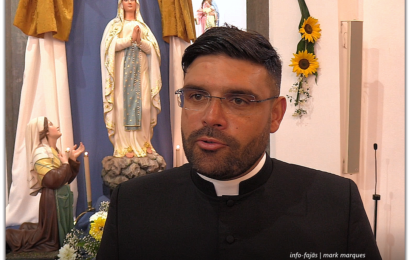 Pe. Dinis Silveira deixa mensagem aos emigrantes em dia de festa – Santo Antão – Ilha de São Jorge (c/ vídeo)