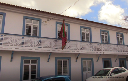 VISITA GUIADA ÀS INSTALAÇÕES DA CASA DO DIVINO ESPÍRITO SANTO – Santo Antão – Ilha de São Jorge (c/ vídeo)