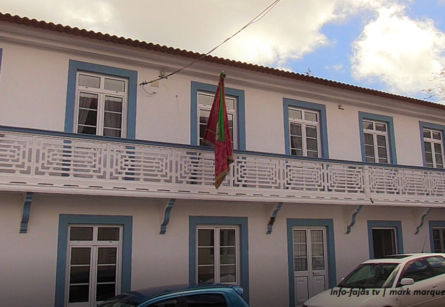 VISITA GUIADA ÀS INSTALAÇÕES DA CASA DO DIVINO ESPÍRITO SANTO – Santo Antão – Ilha de São Jorge (c/ vídeo)